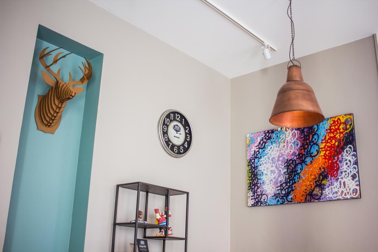 1820 Guest House Монтрьо Екстериор снимка